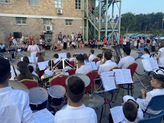 Στιγμιότυπο από τη συναυλία της Δευτέρας, στους "Μύλους Μασούρα"